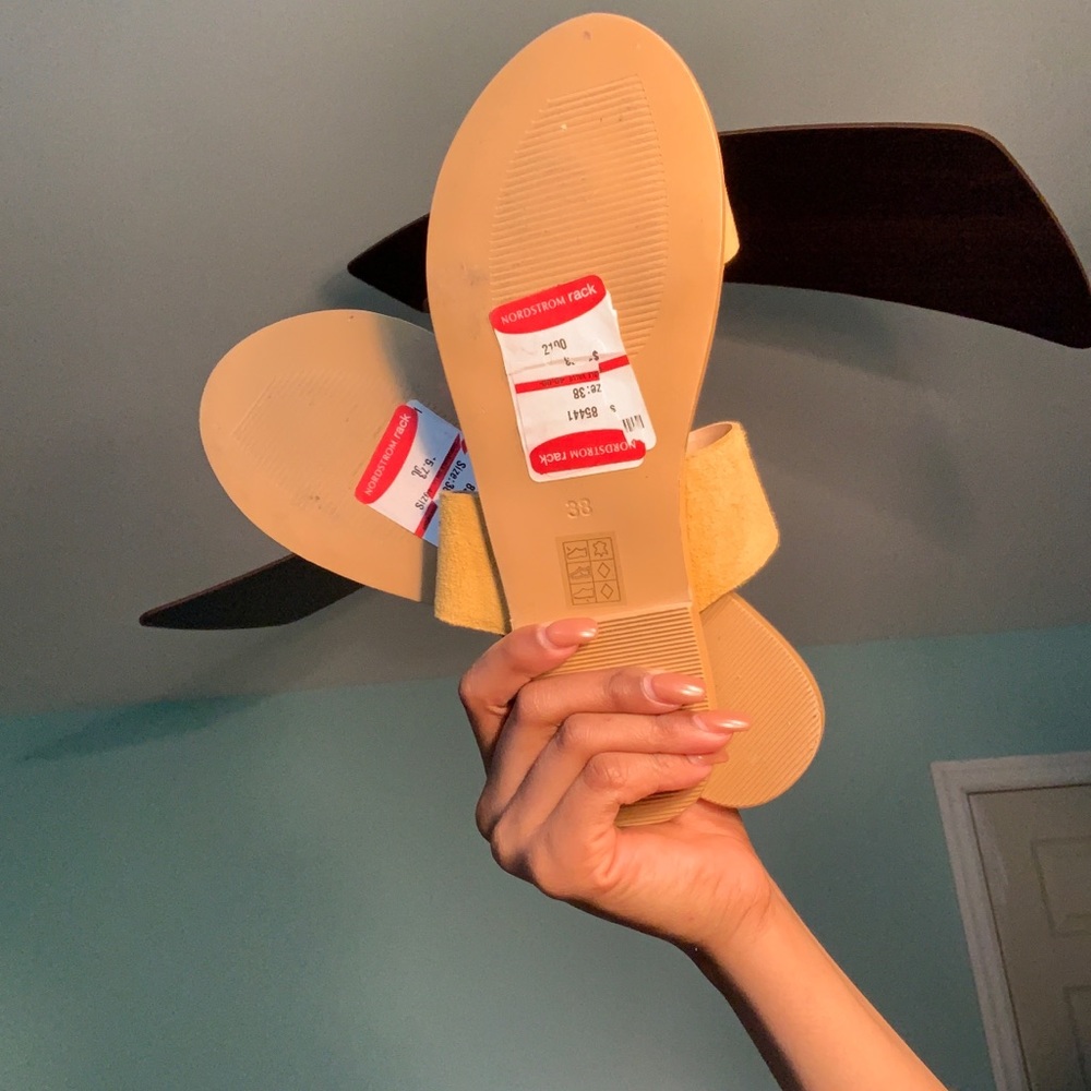 Yellow Sandals - Picture 3 of 4